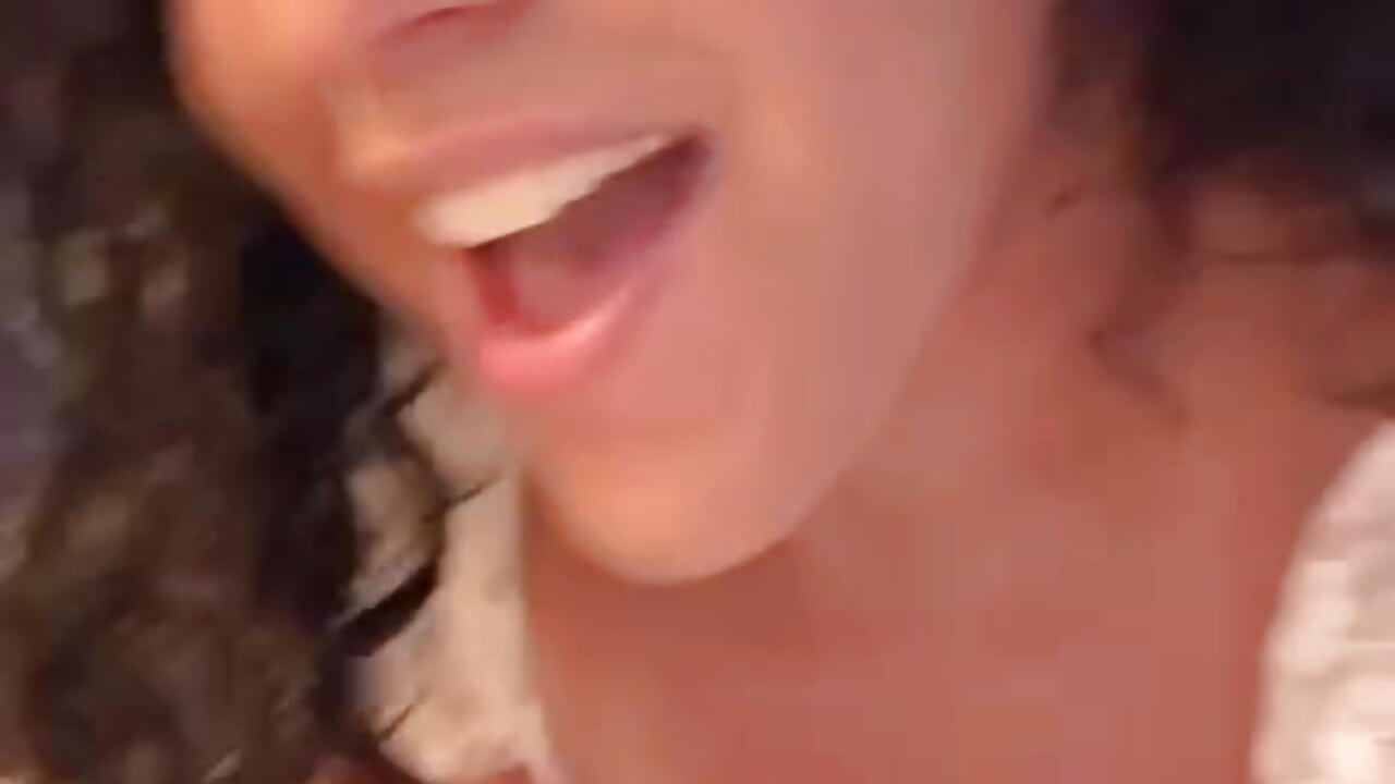 you here? tell me hello.. I have something for you - vídeo de la modelo de cam emily_perezz