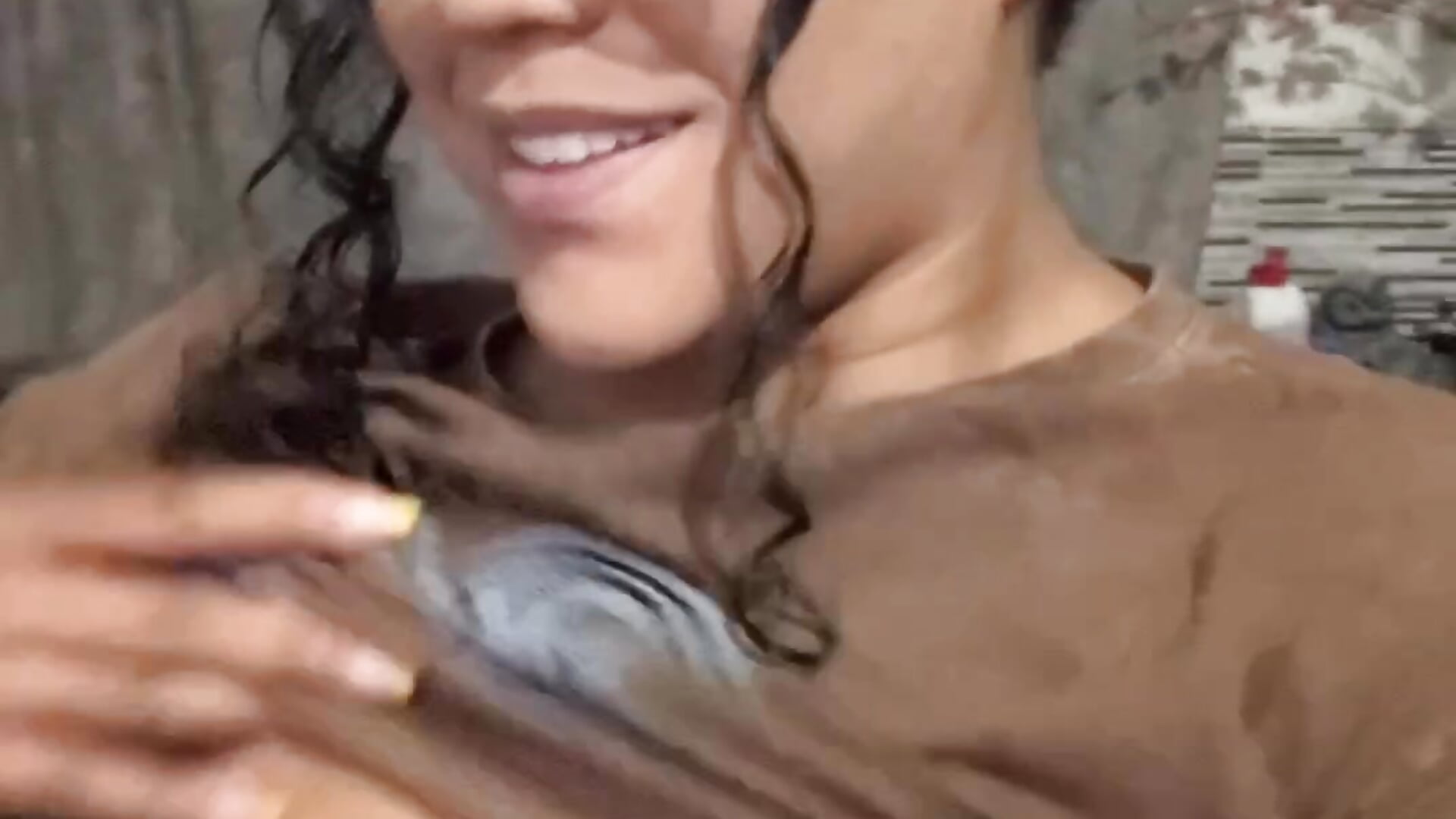 do you love me? i dont see your like– emily_perezz kameramodell videója
