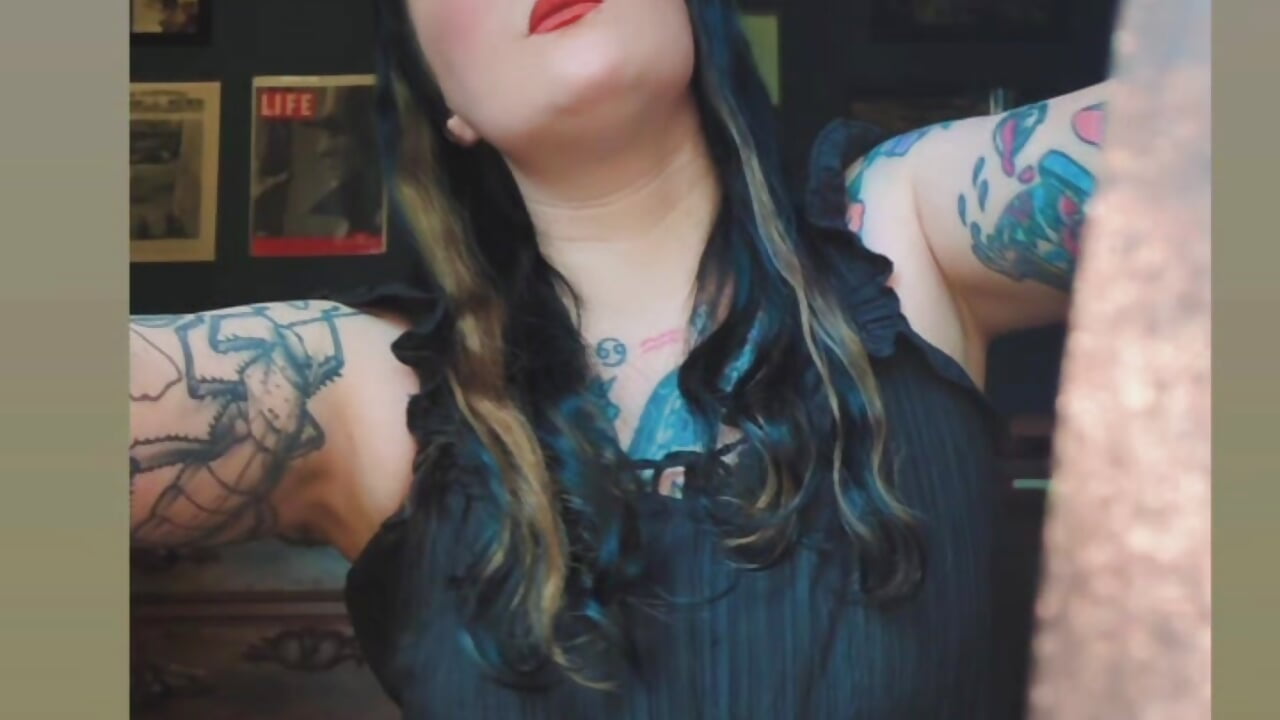 Me 🧡 - video by hazel333 cam model