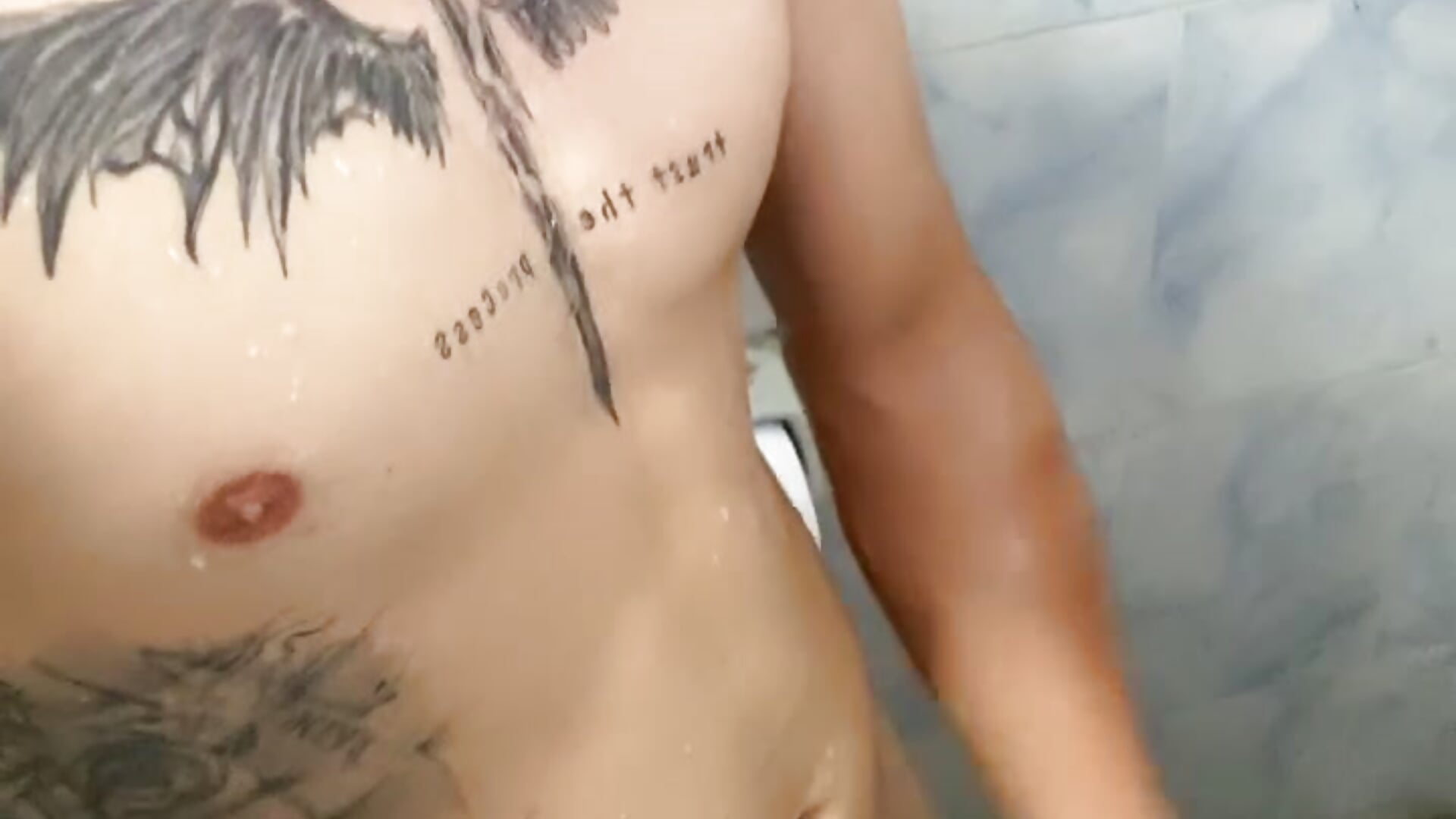 Te gustaria ver cómo sudo agua bendita? - فيديو من King_whithe موديل الكام