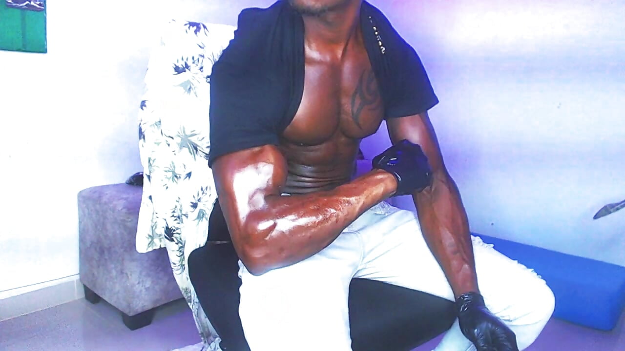 natural - video by MrByronStallion cam model