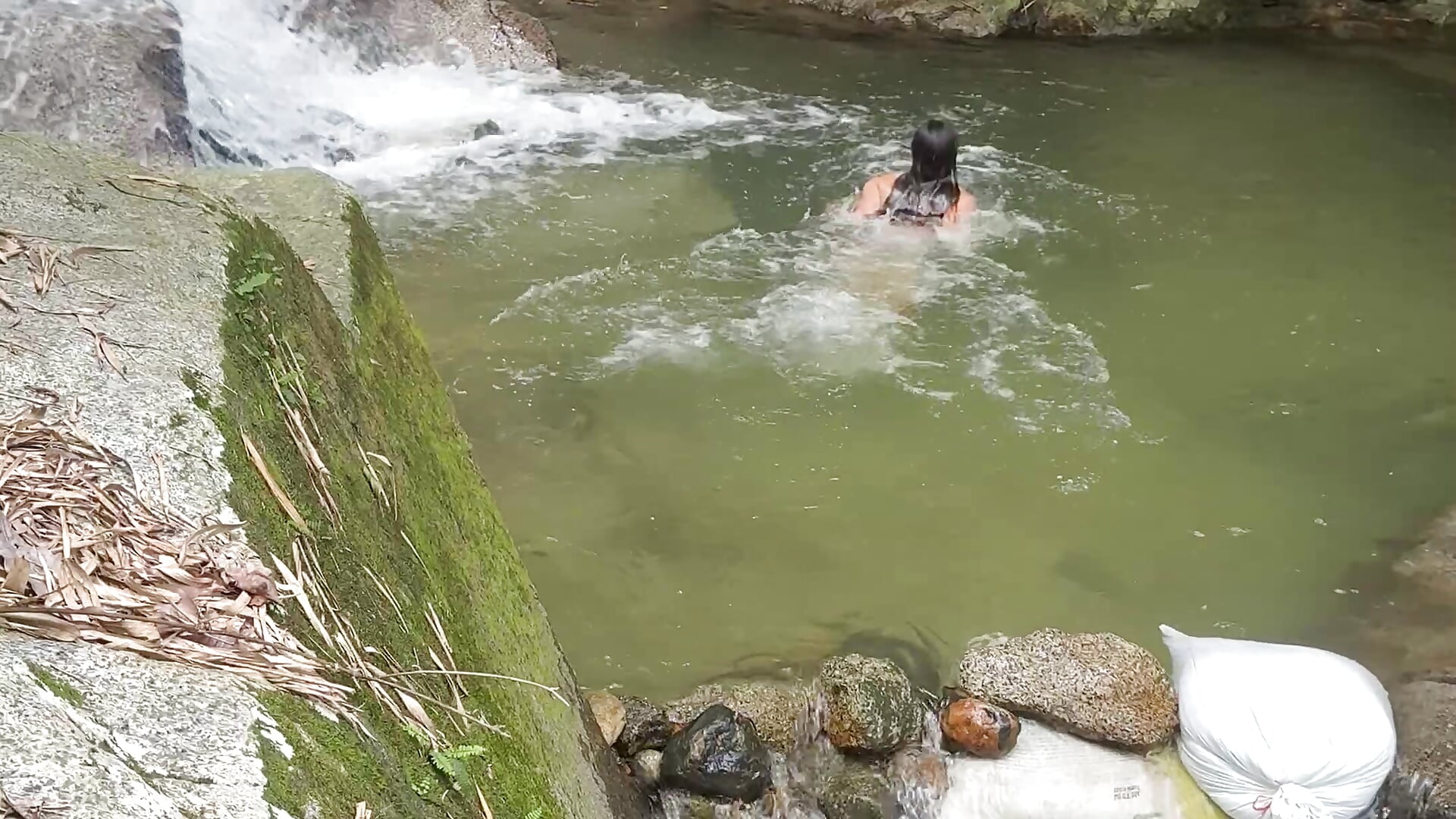 I only share with nature🏞️🏊‍♀️ - Video von Emerald_Sparkles_ Cam-Model