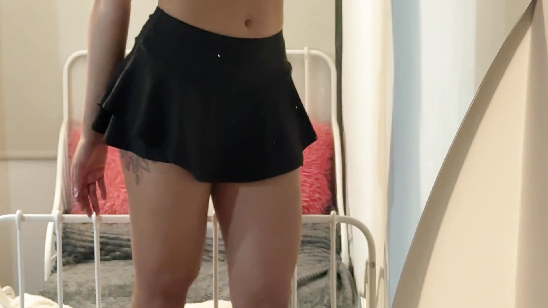 My hot legs with  heels🤭 - video van Emerald_Sparkles_ cam-model