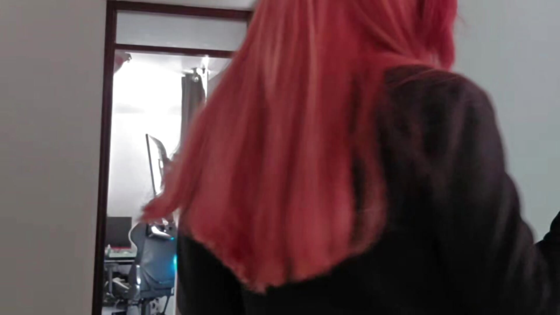 Con ropa también  soy sexy 😏  o tu que crees? - lunnaa_主播的视频