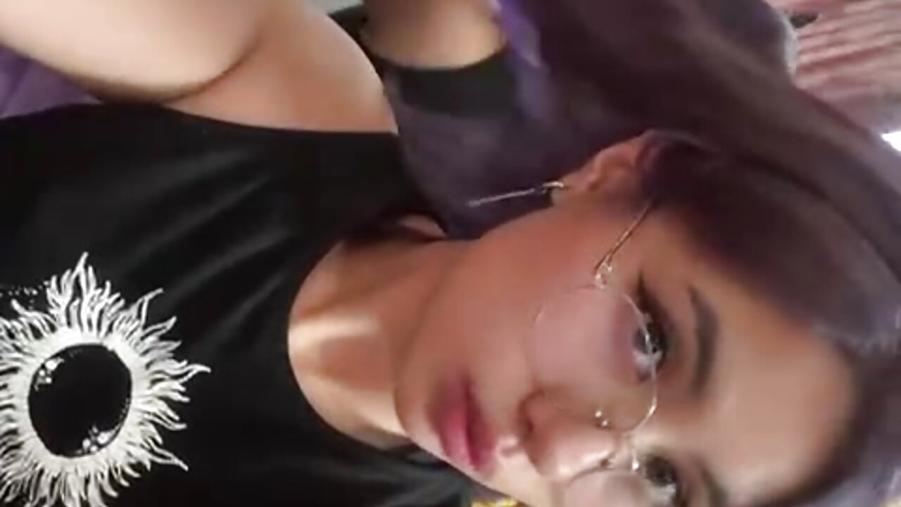 Friday 🍀 - video by Nova_allen cam model