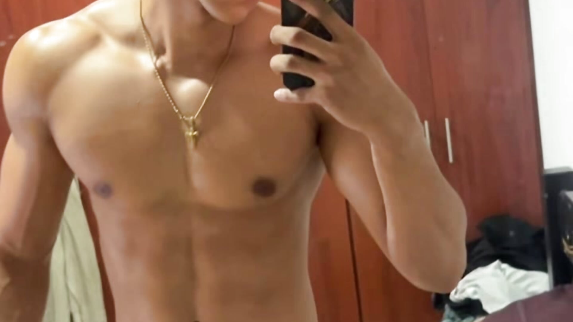 Tu lo quieres pero no te atreves 😼🤏🏽 - video by RickyEbony cam model