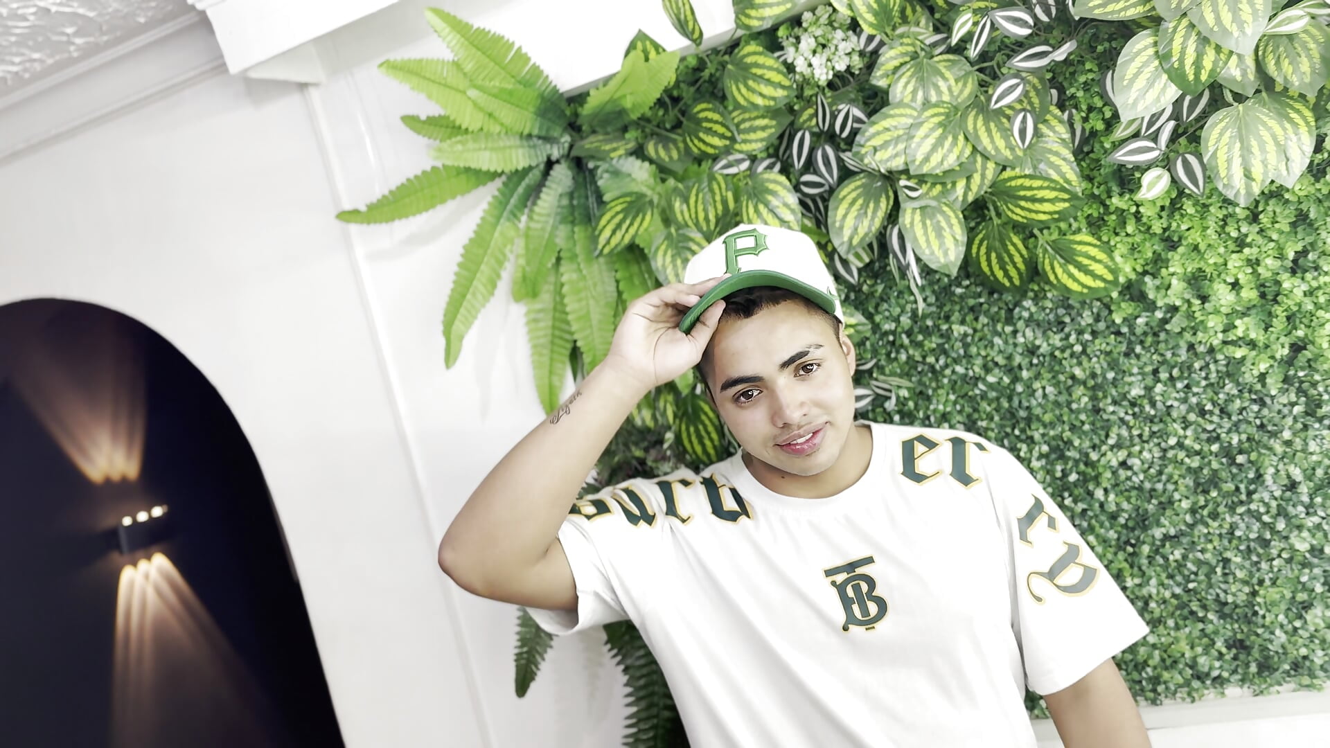 Me 😏😈 - відео від вебкаммоделі ares_pain