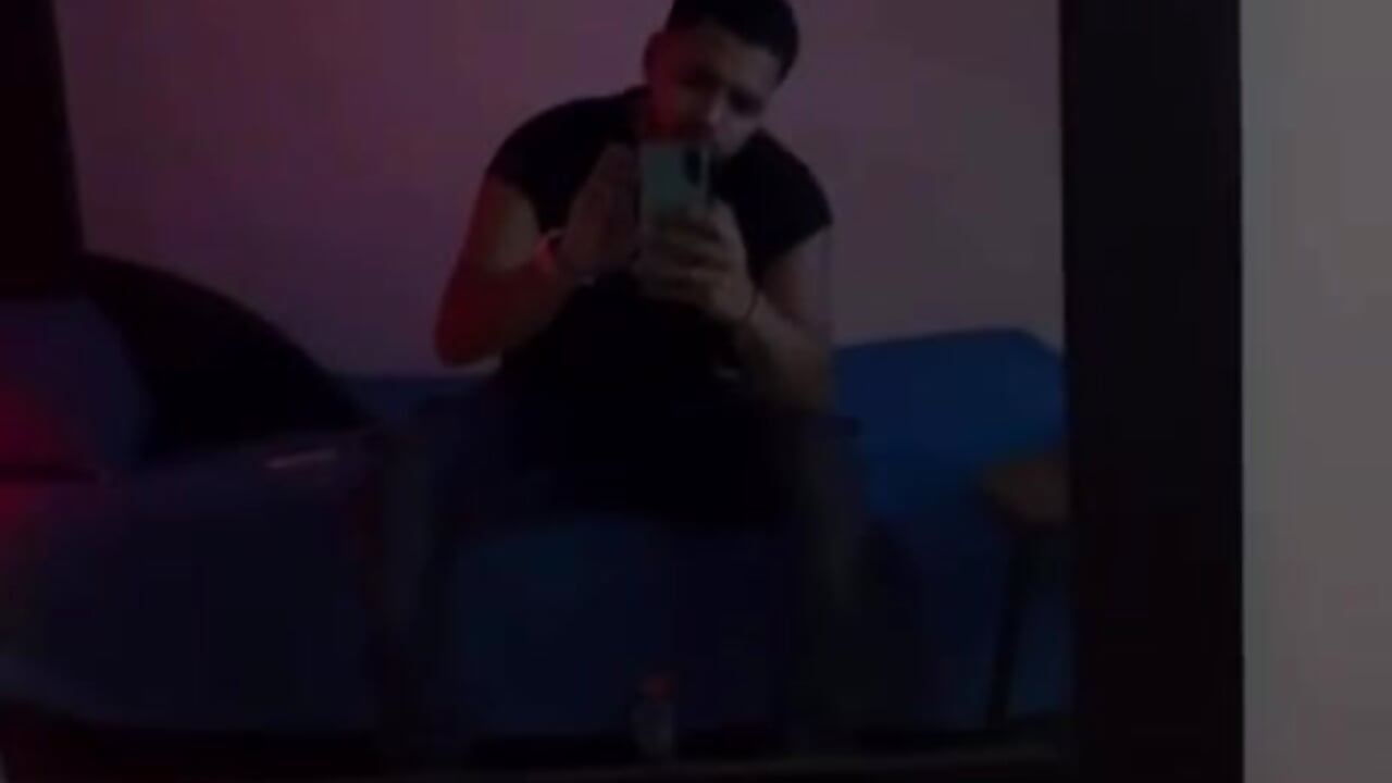 ares_pain kamerás modell  1151. kiemelt videója