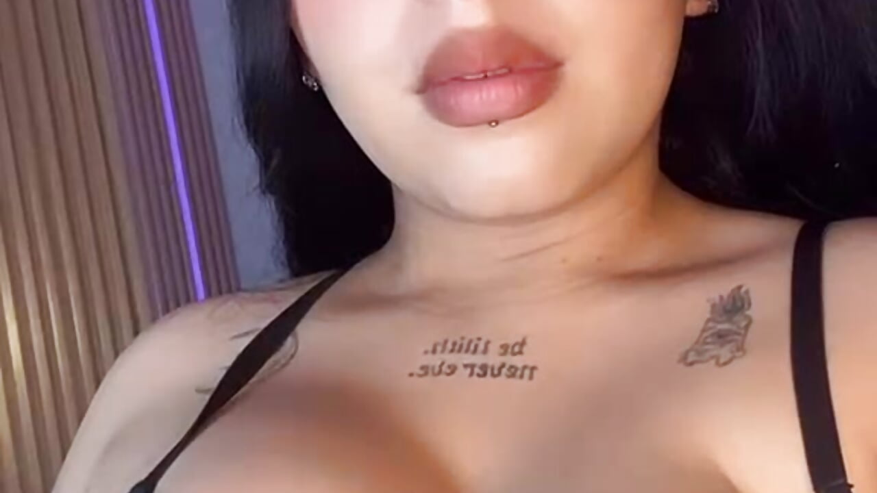 SUCK MY BIG TITS 🍒 — filmik veronica_hill_, modela(-lki) na kamerkach