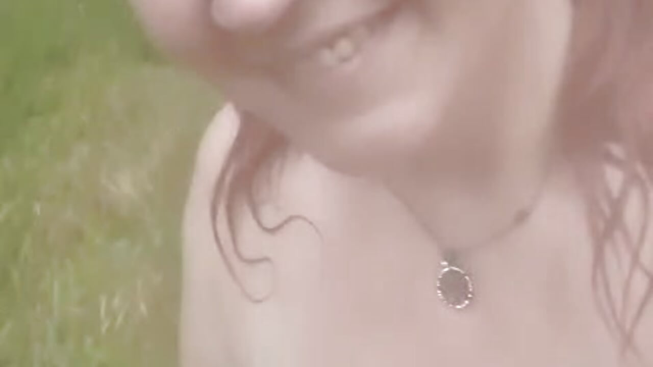 Nackt durch den Wald