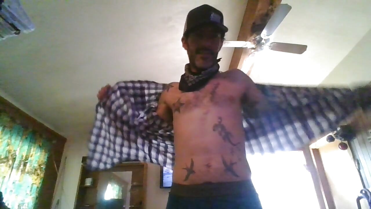 Had to prove I had piercings before I could even tag my profile with the word - theboobietrap主播的视频