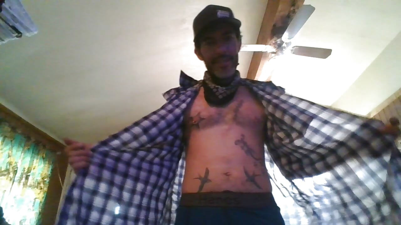 Really I have to do this so you believe that I have tattoos.  It’s just a tag for profile lol - theboobietrap主播的视频