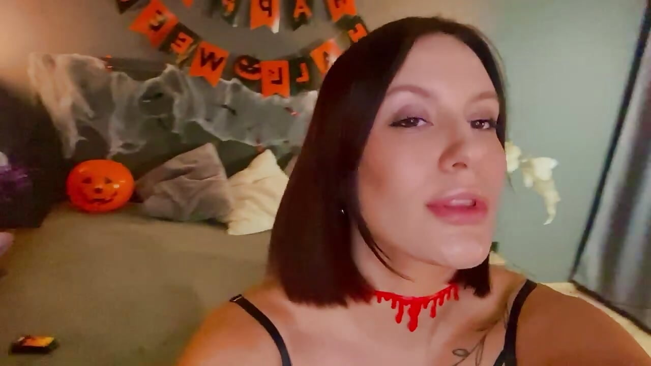 Happy Halloween 🎃 - video di Bekky_Hammon modella di cam
