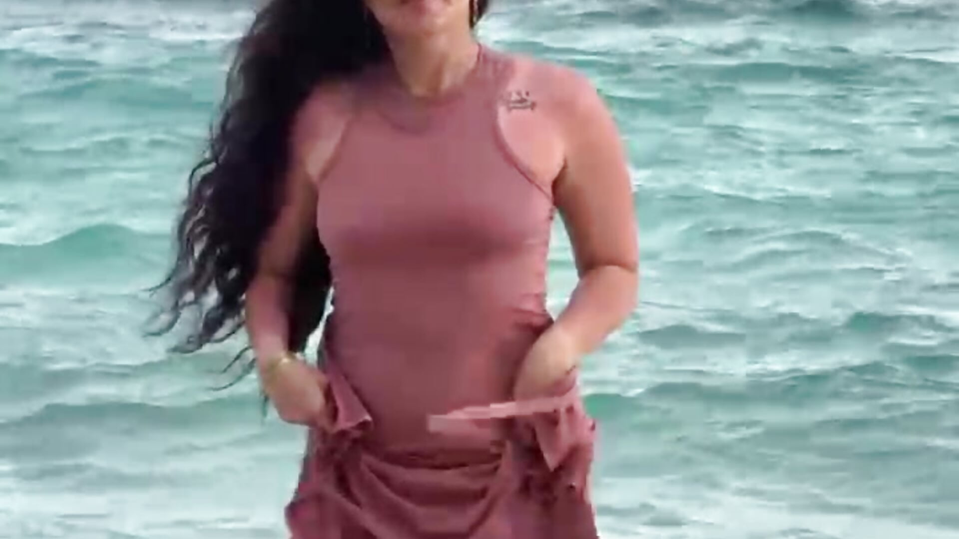 VID-20251120-WA0235 - video oleh model kamera lizdevine