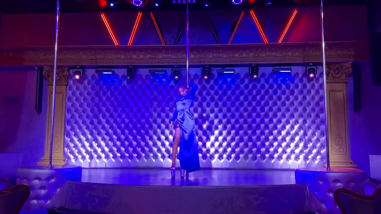 Sexy dance for you🔥 - video by PrincessSlay cam model