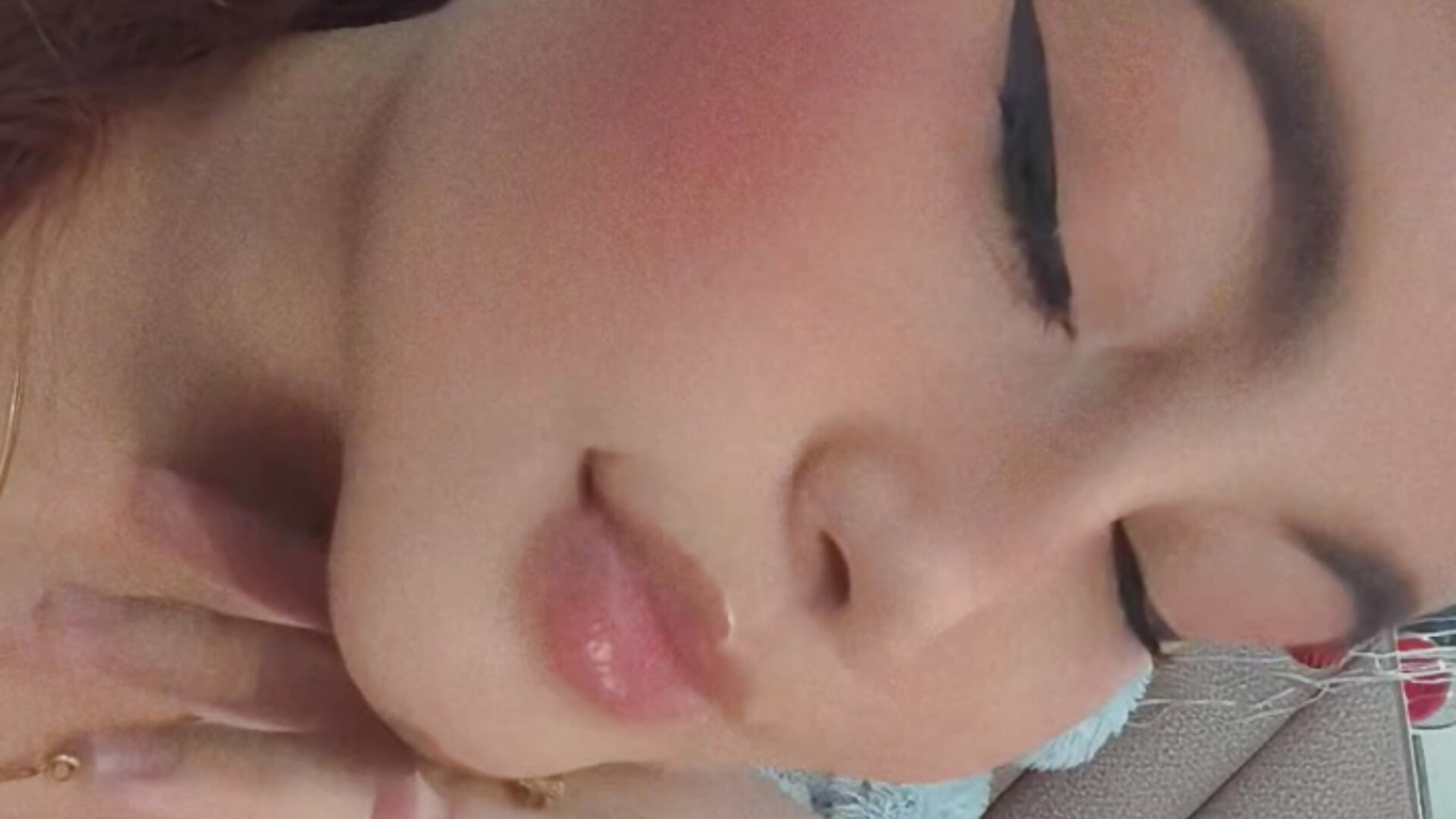 Cute Zahira ✨ - video oleh model kamera heluejamil