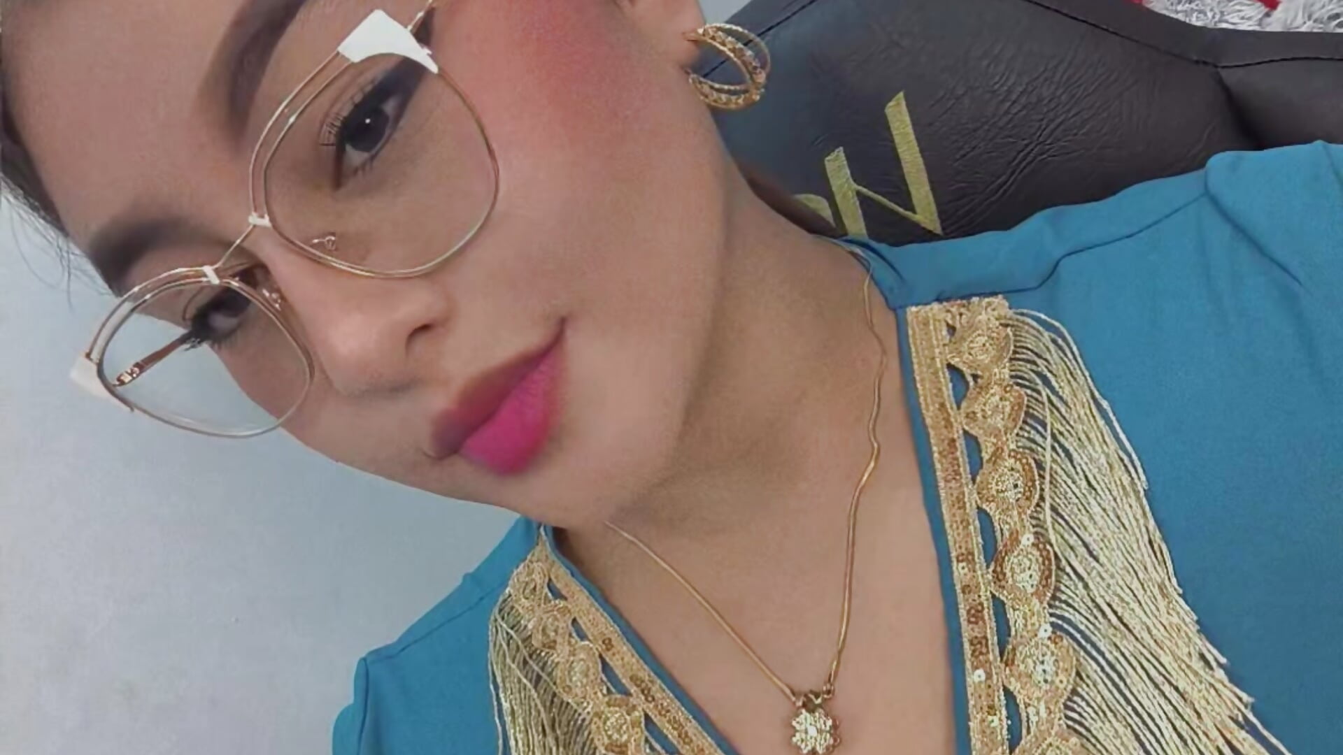 Do you like blue? 💙 - video oleh model kamera heluejamil