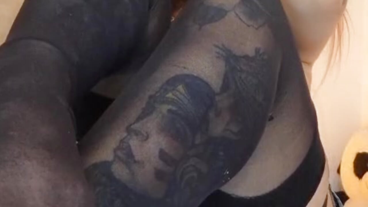 I can suck your dick baddly - video by JulianaCarter cam model