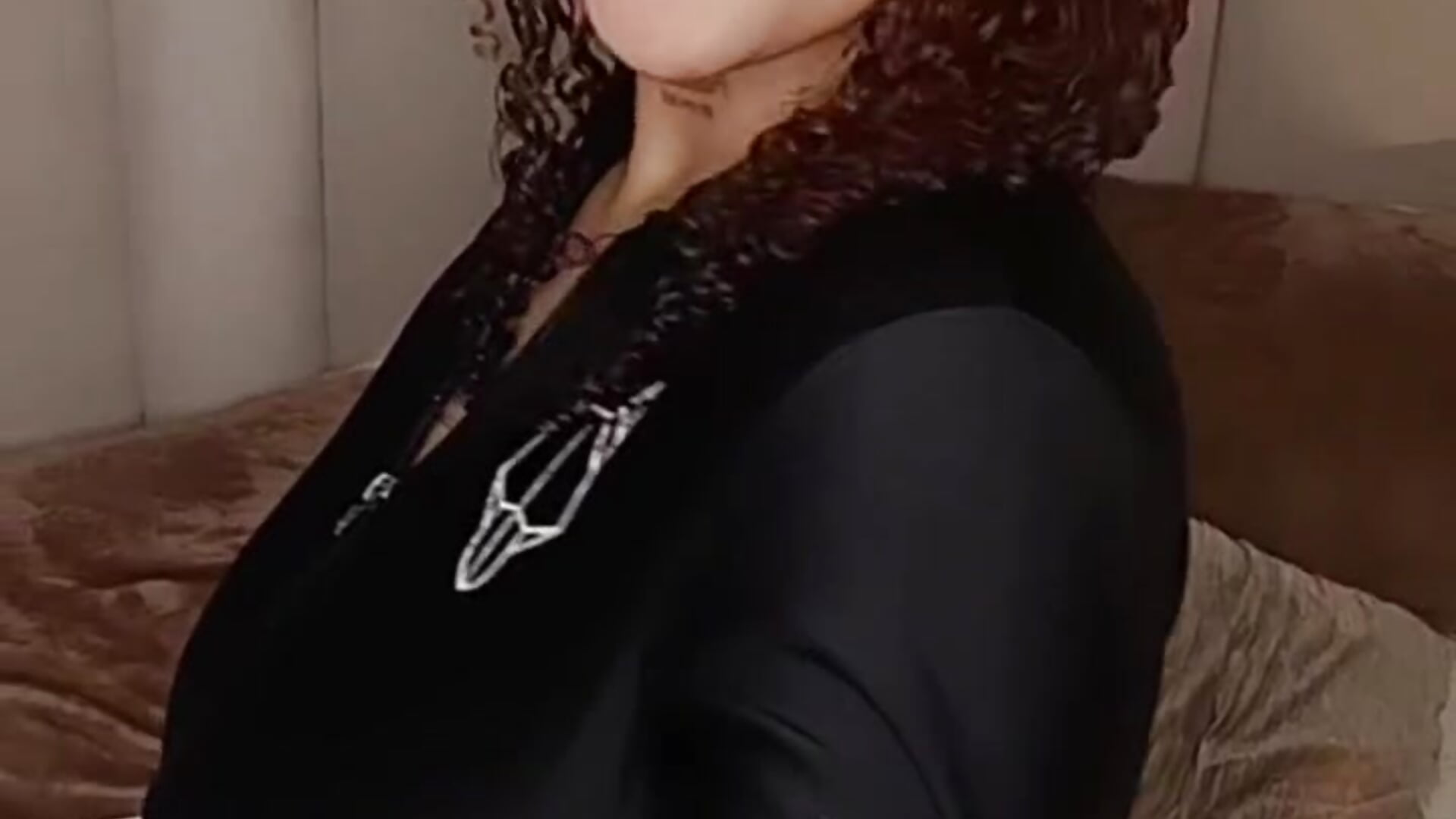 Juicy & ready to play 😈 - video by Sienna_Lux cam model