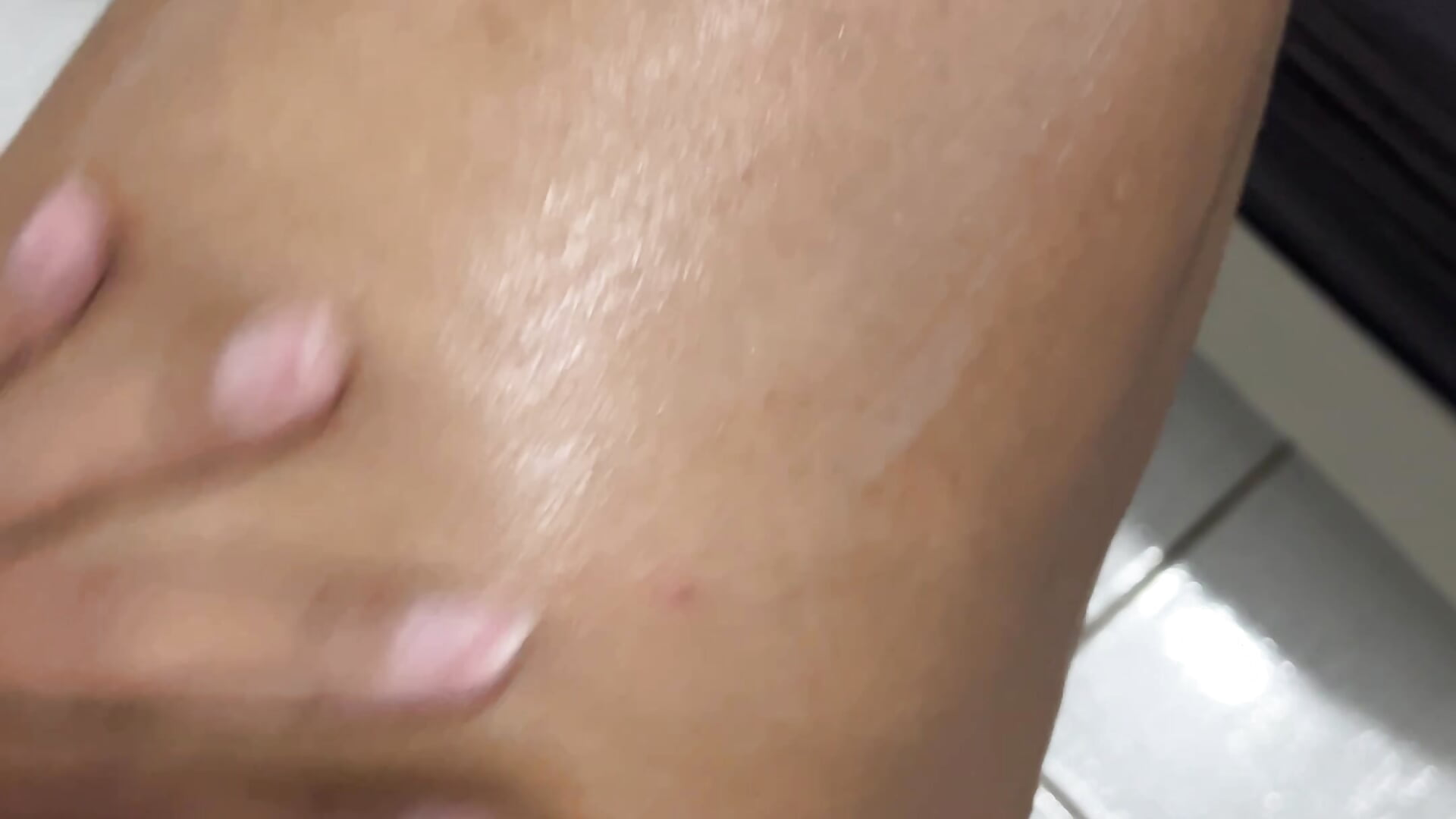 Hidratação pós banho - video by Lua_Proibida cam model