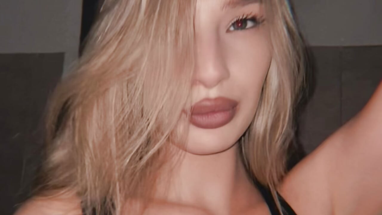 Helloo ^^ - video by SofiaRoud cam model