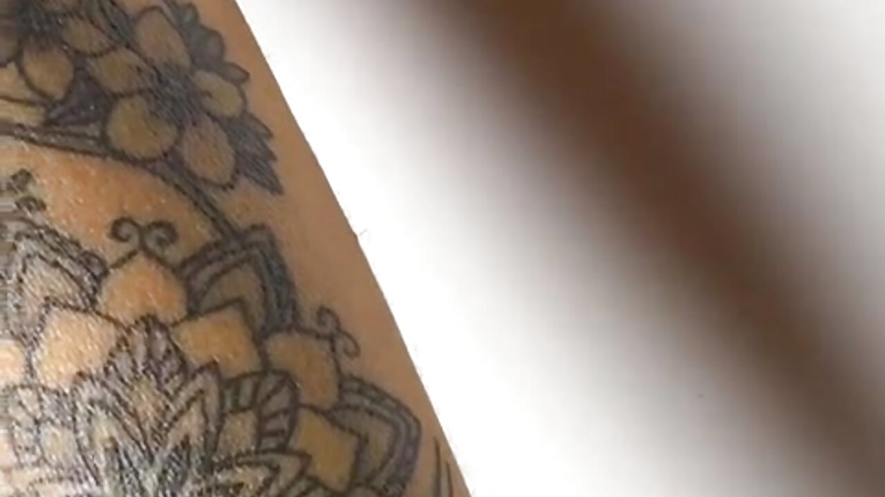 Look and enjoy my tattoos 🖌 - video by linda_cabal cam model