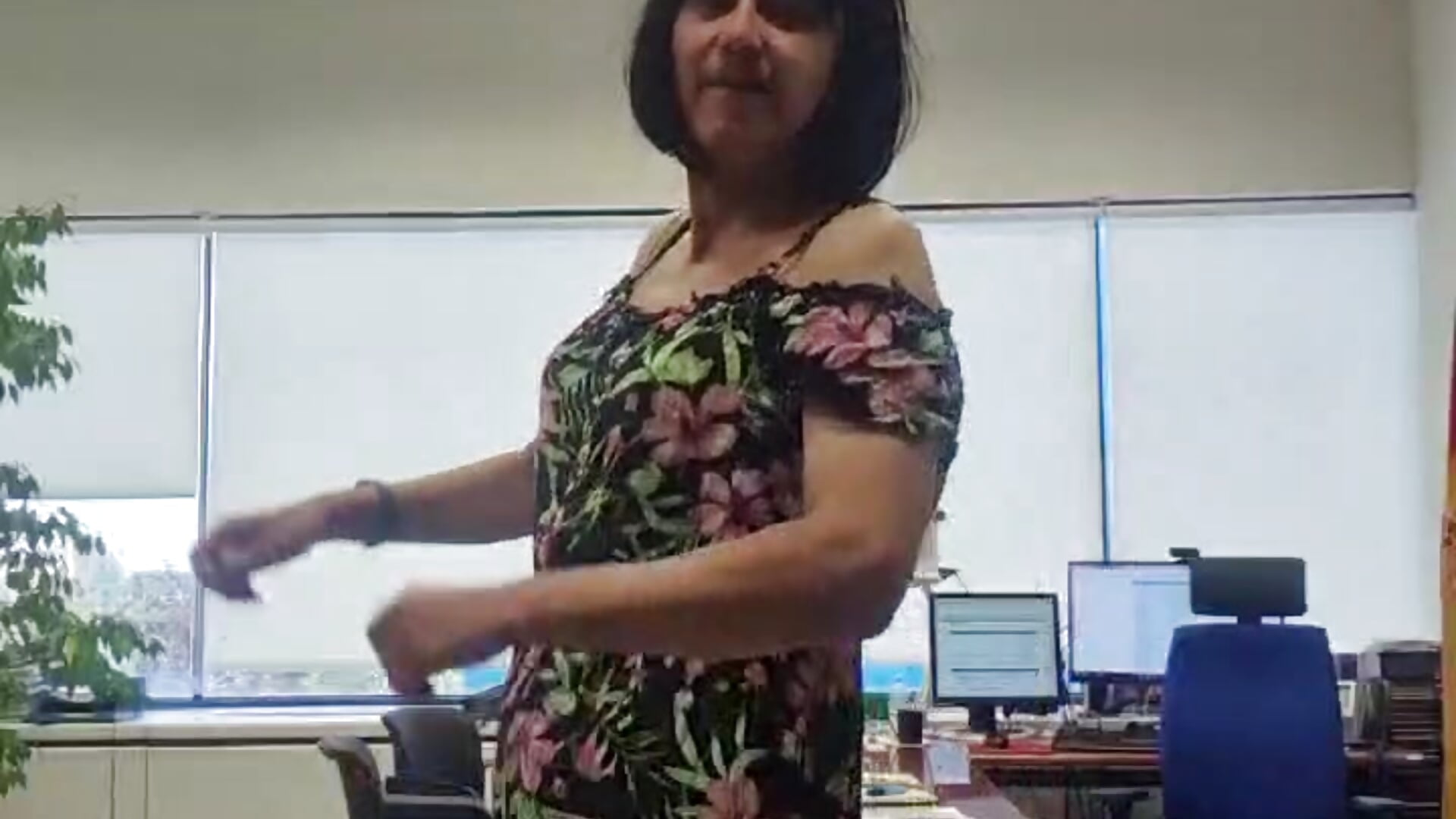 1000040915 - Vídeo de Emily_de_Carla, modelo de vídeos