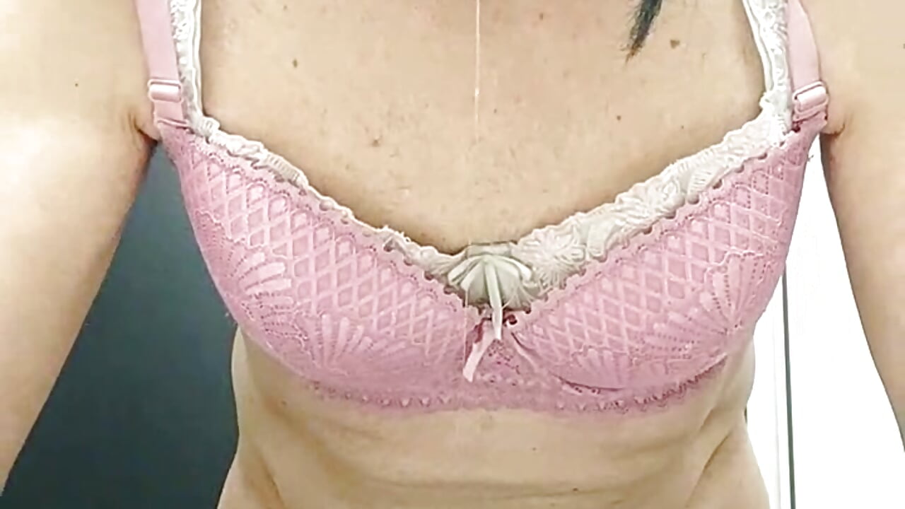 Drooling – видео вебкам-модели Emily_de_Carla