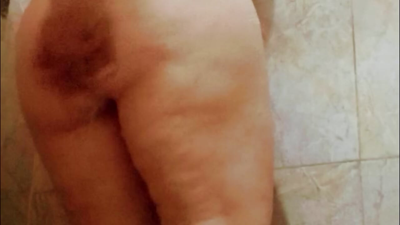 En la ducha - video van Carlotaazul cam-model