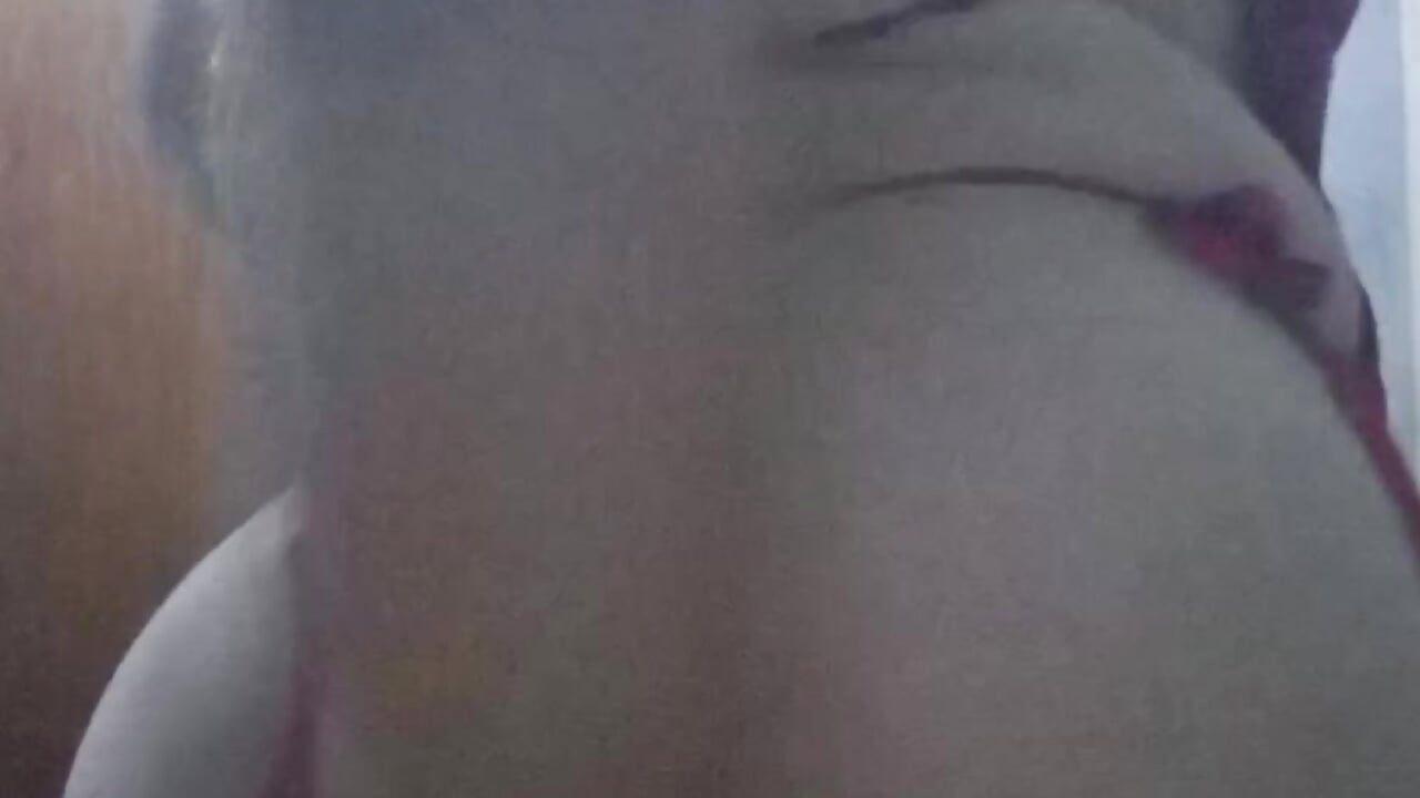 Bailamos – video od webkamerové modelky Carlotaazul