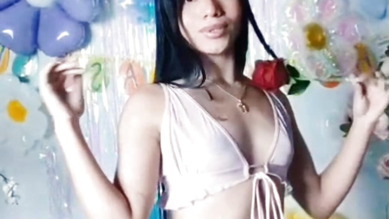 Easter celebration🌸 - vidéo du modèle de showcams naia_cox