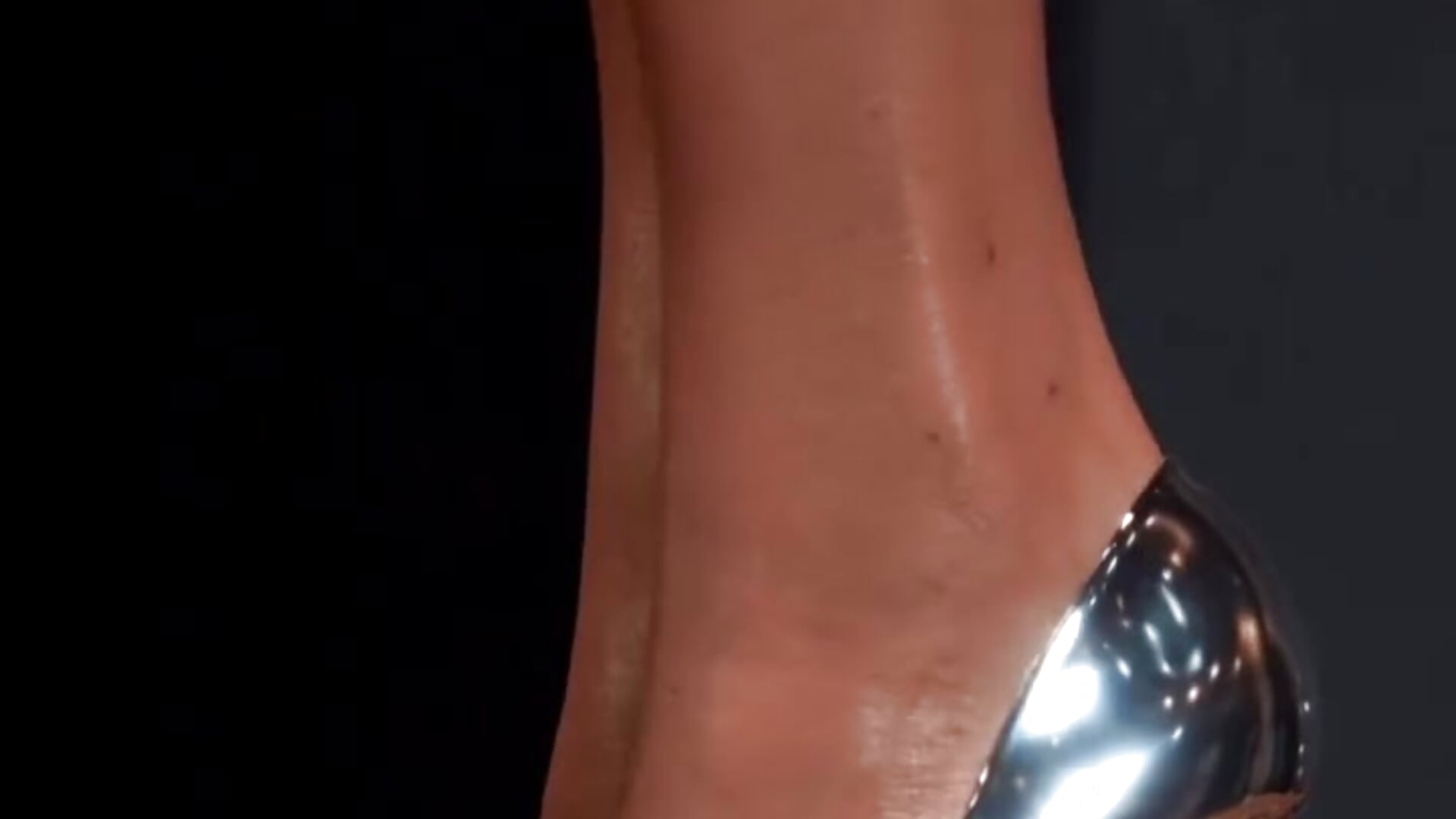 Grey shoes - vídeo de bigJuicyPussy modelo de câmara