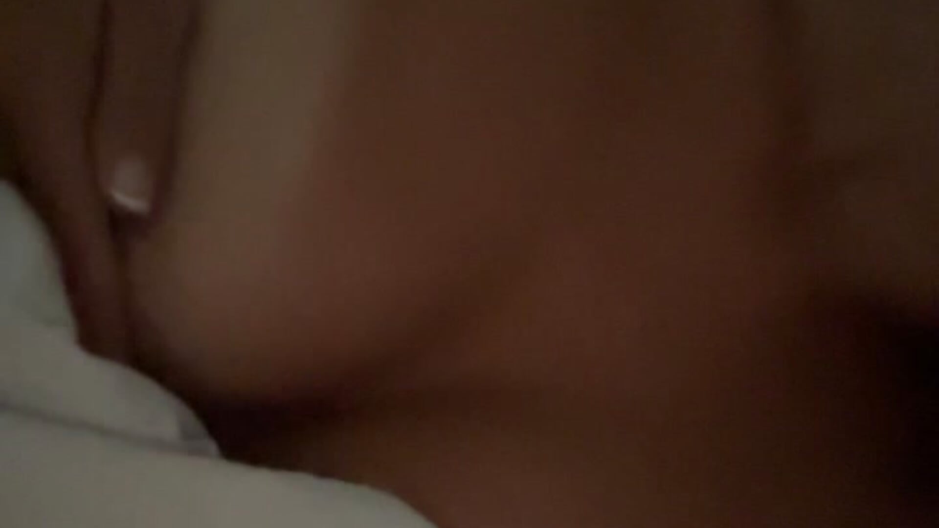 Playing with my boobs 🍊🍊 – video od webkamerové modelky Izabellaforyou