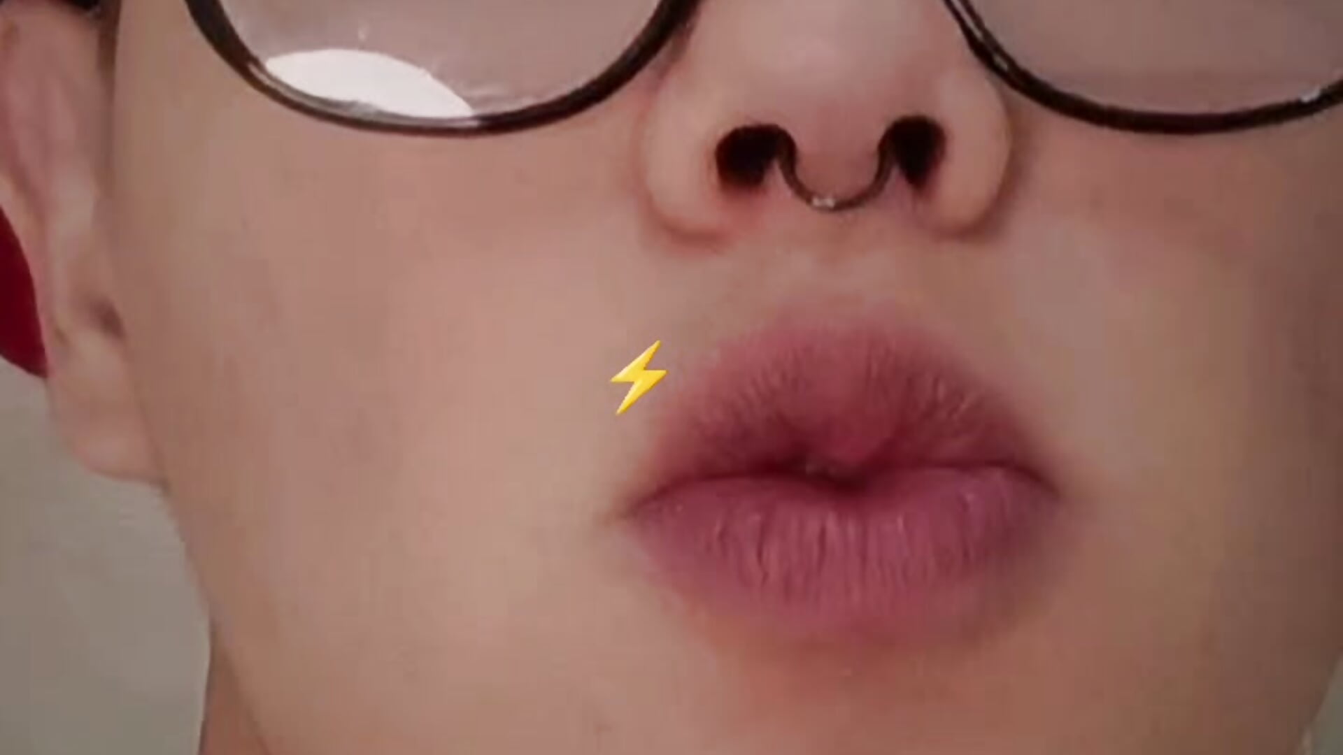 1000118476.mp4 - video by Felipe_Cold cam model