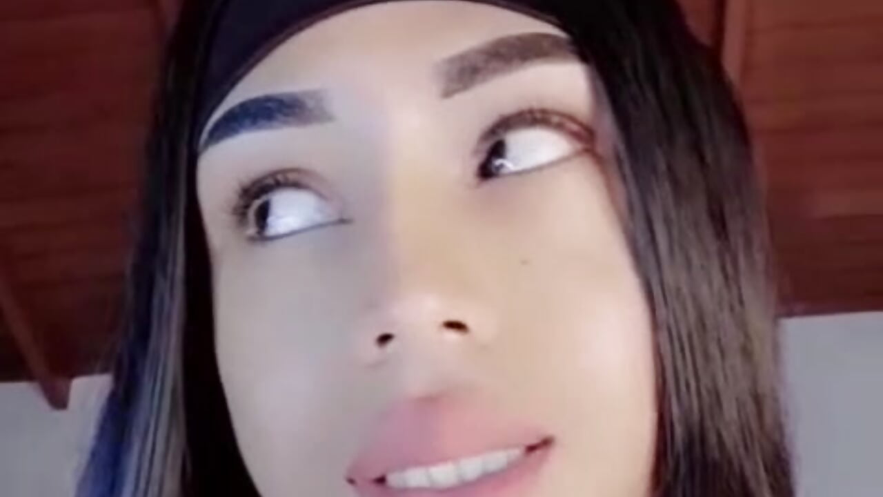 welcome to my room - video by sofia_skater_ cam model