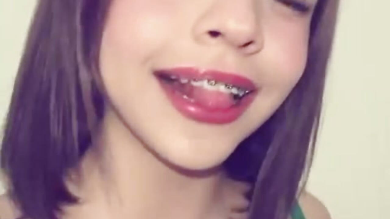 My Cute face 💖 - วิดีโอโดย Clara_Luu โมเดลแคม