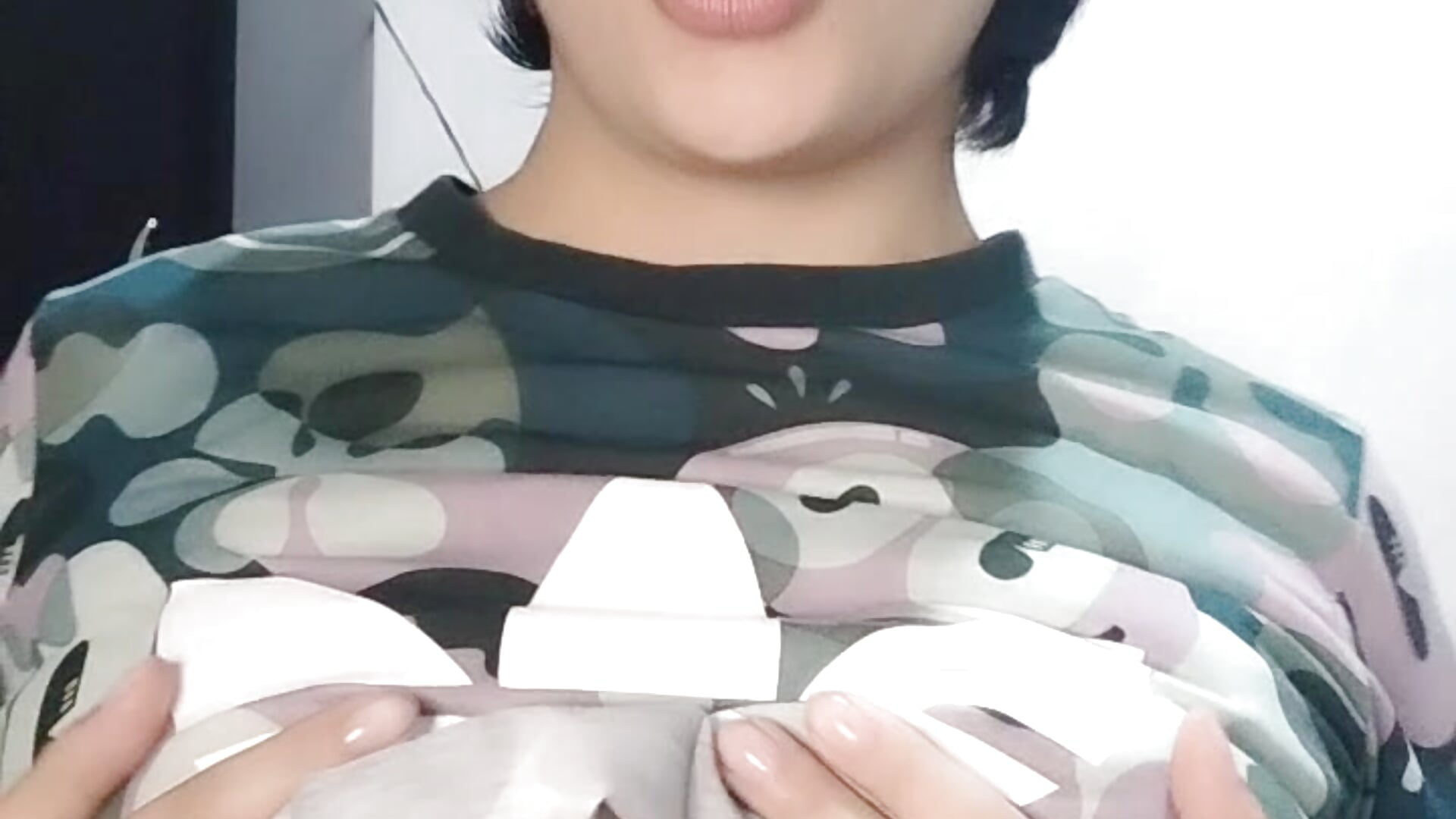 Bounce tits 🍒 - video by AlanaDesire cam model