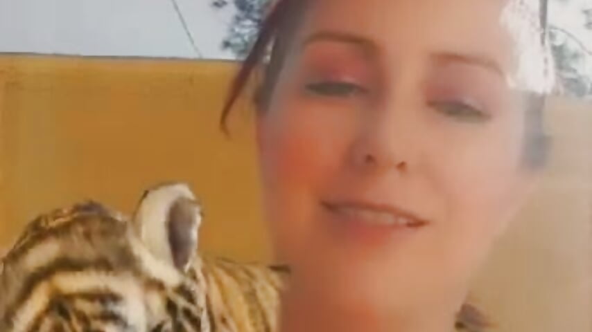 QVZnUG85SFJ3Y0M5eU4xbFJMdWV0dk5P – video af Deep85th
