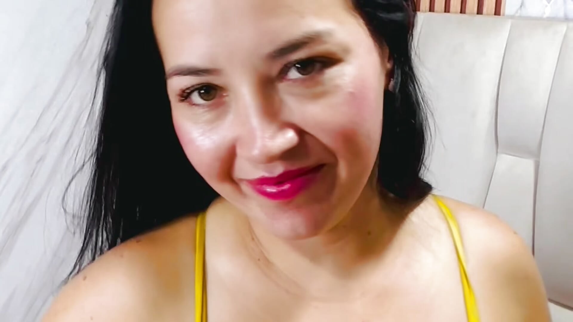 sexy charlott - video by CharlotteSchmidtt cam model