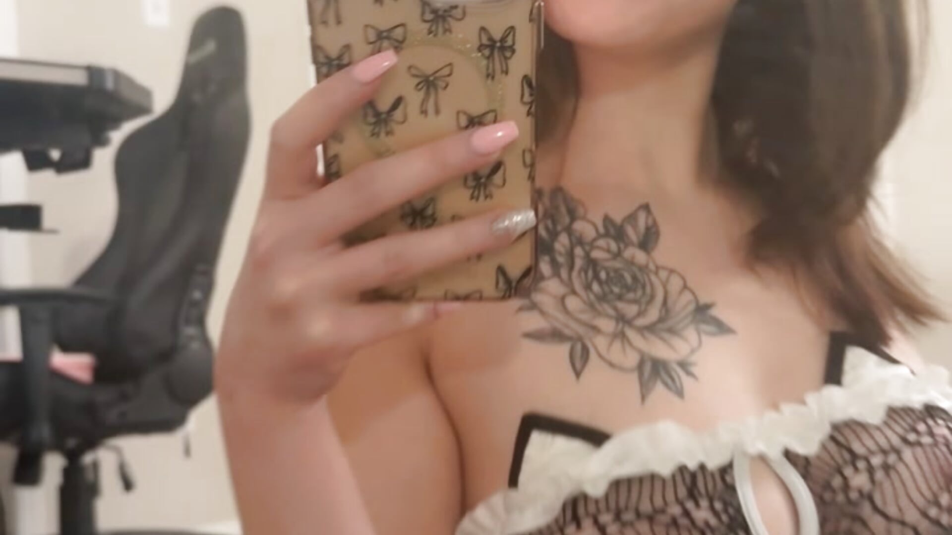 😚😘😌 - video by Riley_ray69 cam model