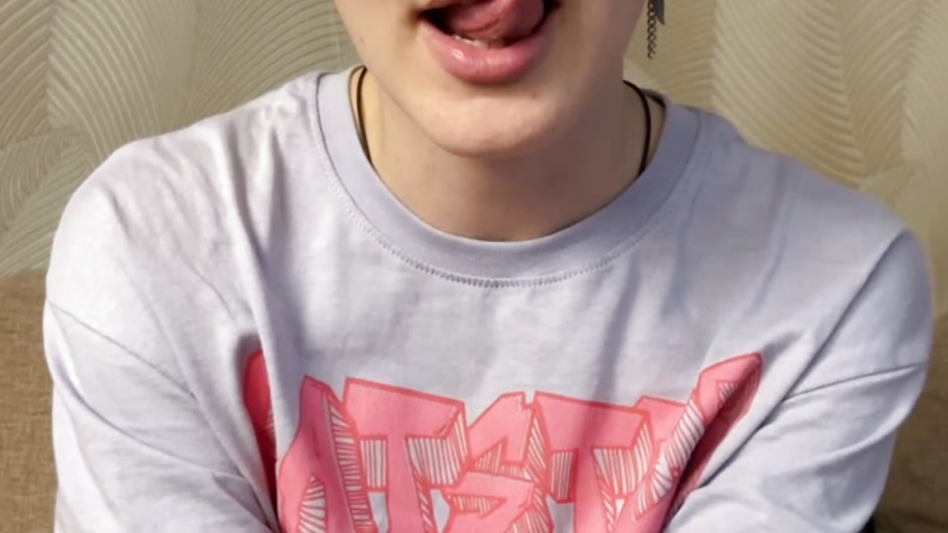 Tease you with my tongue - video by EdaKirkIin cam model