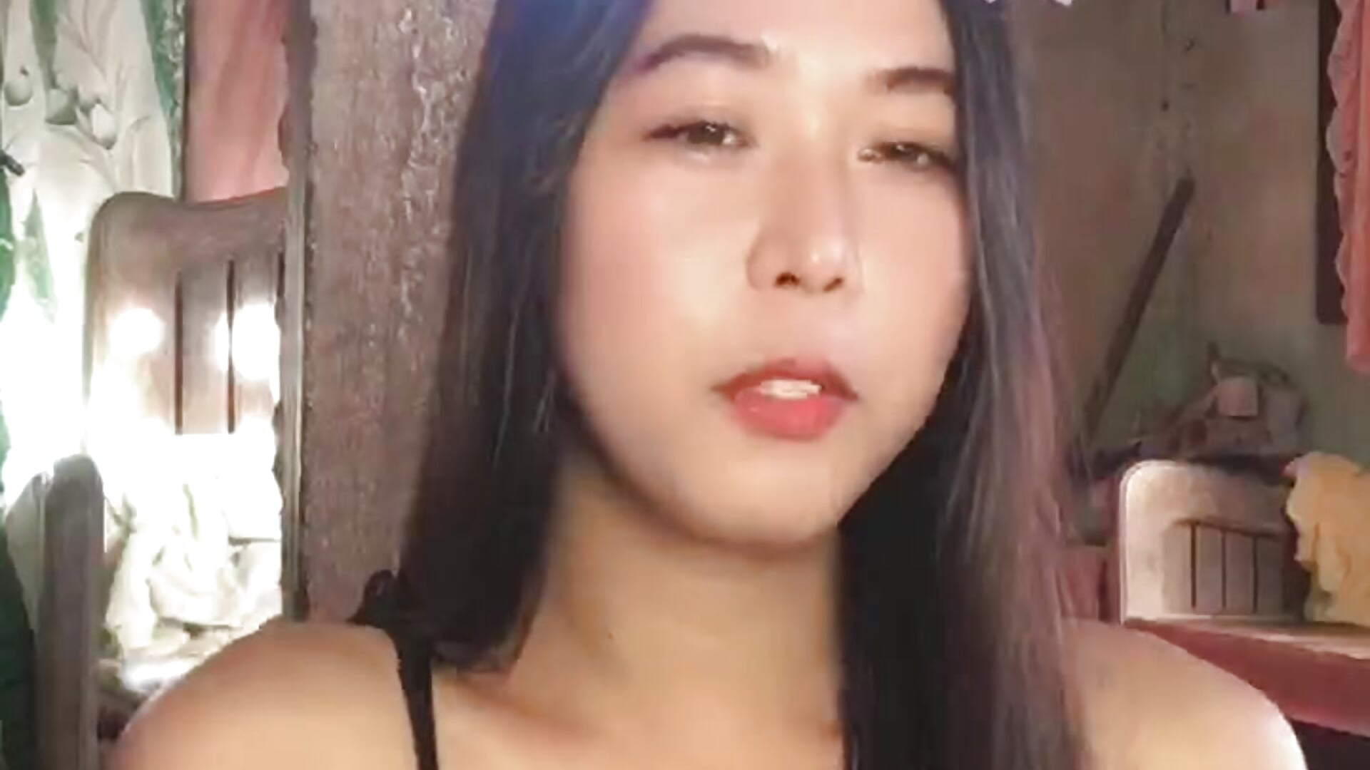 trim,D2648C76-EB16-49FD-AA09-6A6E0CD3275E – video od webkamerové modelky Kim_Kara