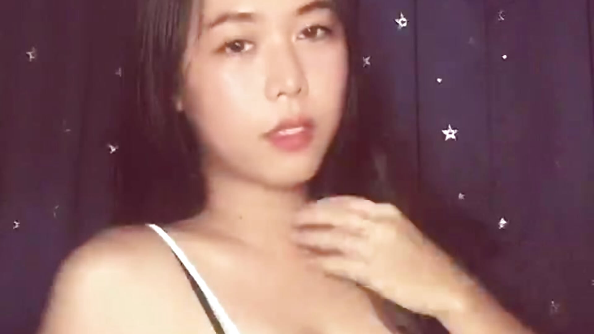 trim,7FAEB48C-9F36-4690-80F0-8C4A8B3677A0 – video od webkamerové modelky Kim_Kara