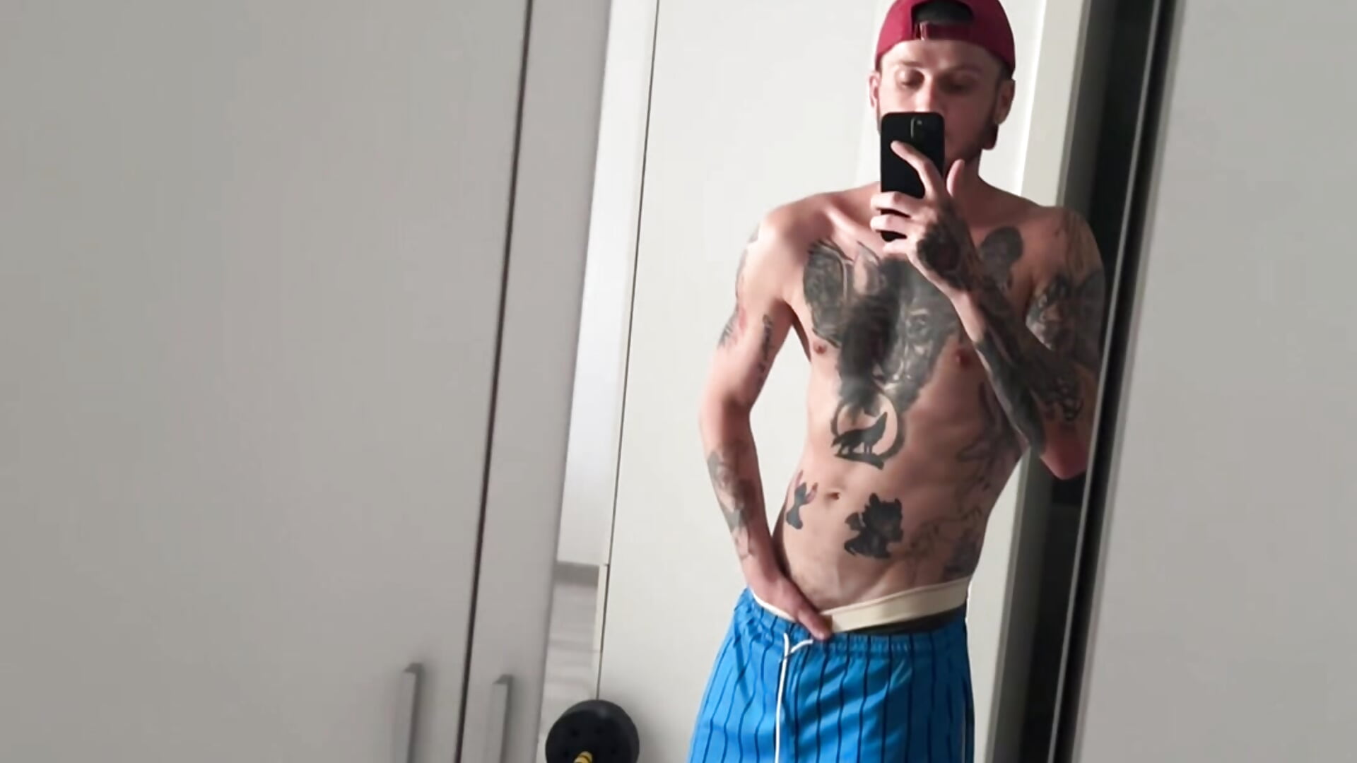 Homemade Teasing - vídeo de la modelo de cam JonahShaw