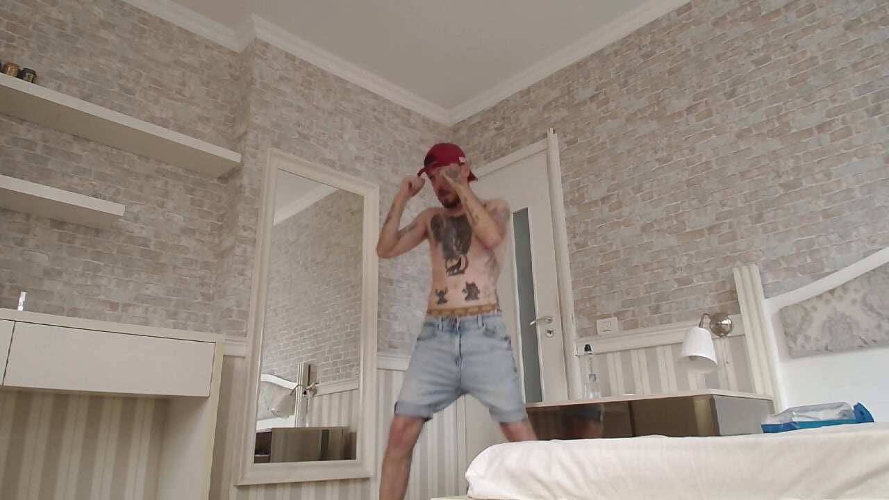 some boxing moves - vidéo du modèle de showcams JonahShaw