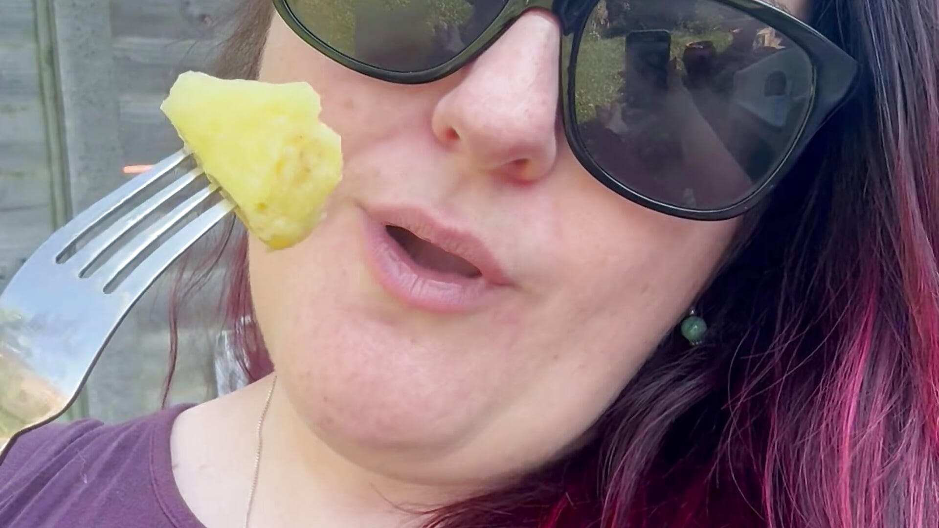 Pineapple - video by Lacey-BBW cam model