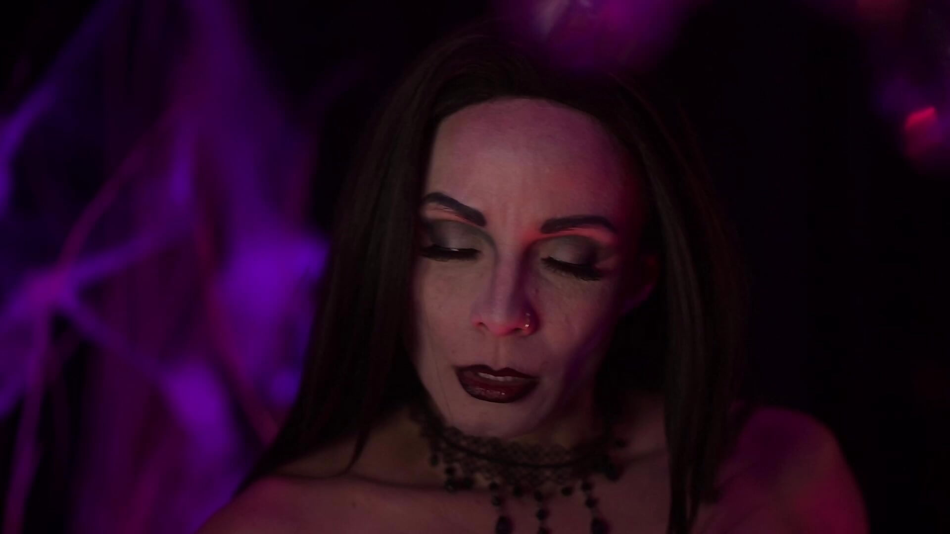 Where darkness comes to life 🕯️🖤 - فيديو من EvaRoah موديل الكام