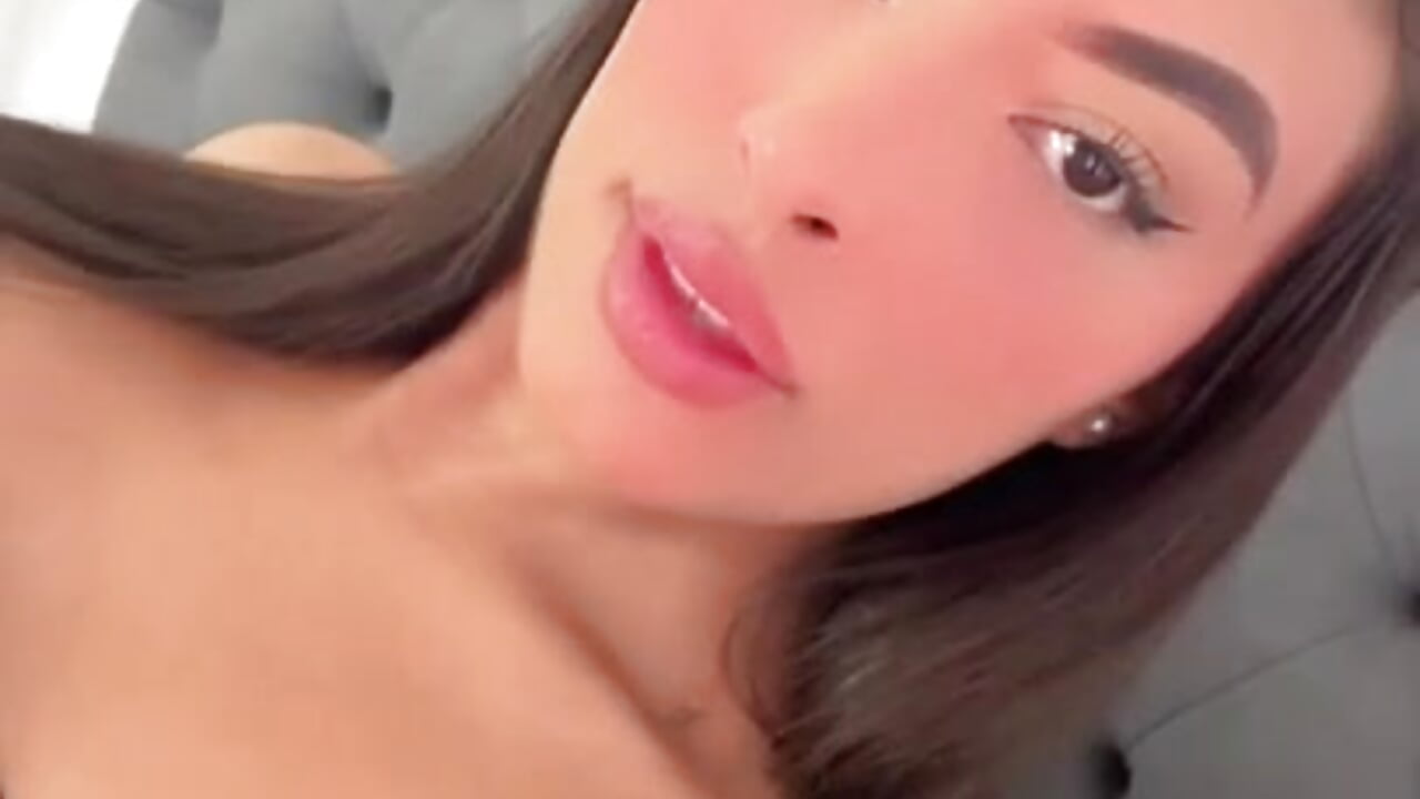 Victoria sexy! - video by VictoriaParkeer cam model