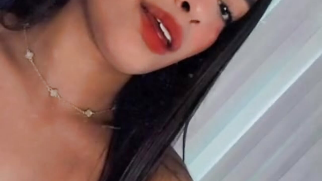 Do you dare to look at me closely? 😉🔥 - video by VictoriaParkeer cam model