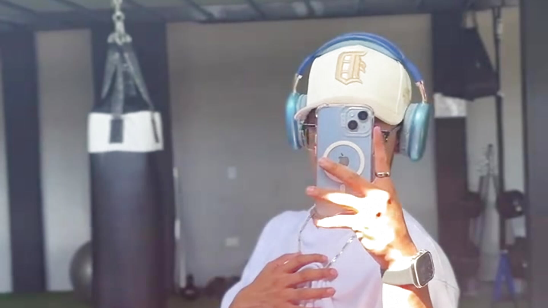 WhatsApp Video 2026-01-10 at 5,34,21 AM - วิดีโอโดย Andrew_twink18s โมเดลแคม